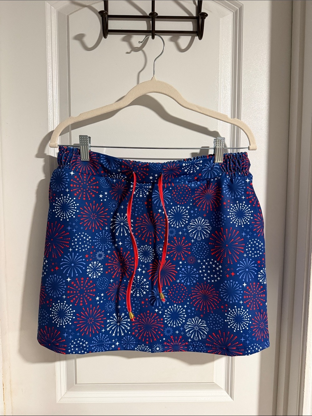 Women’s Navy Firework Print Drawstring Skort